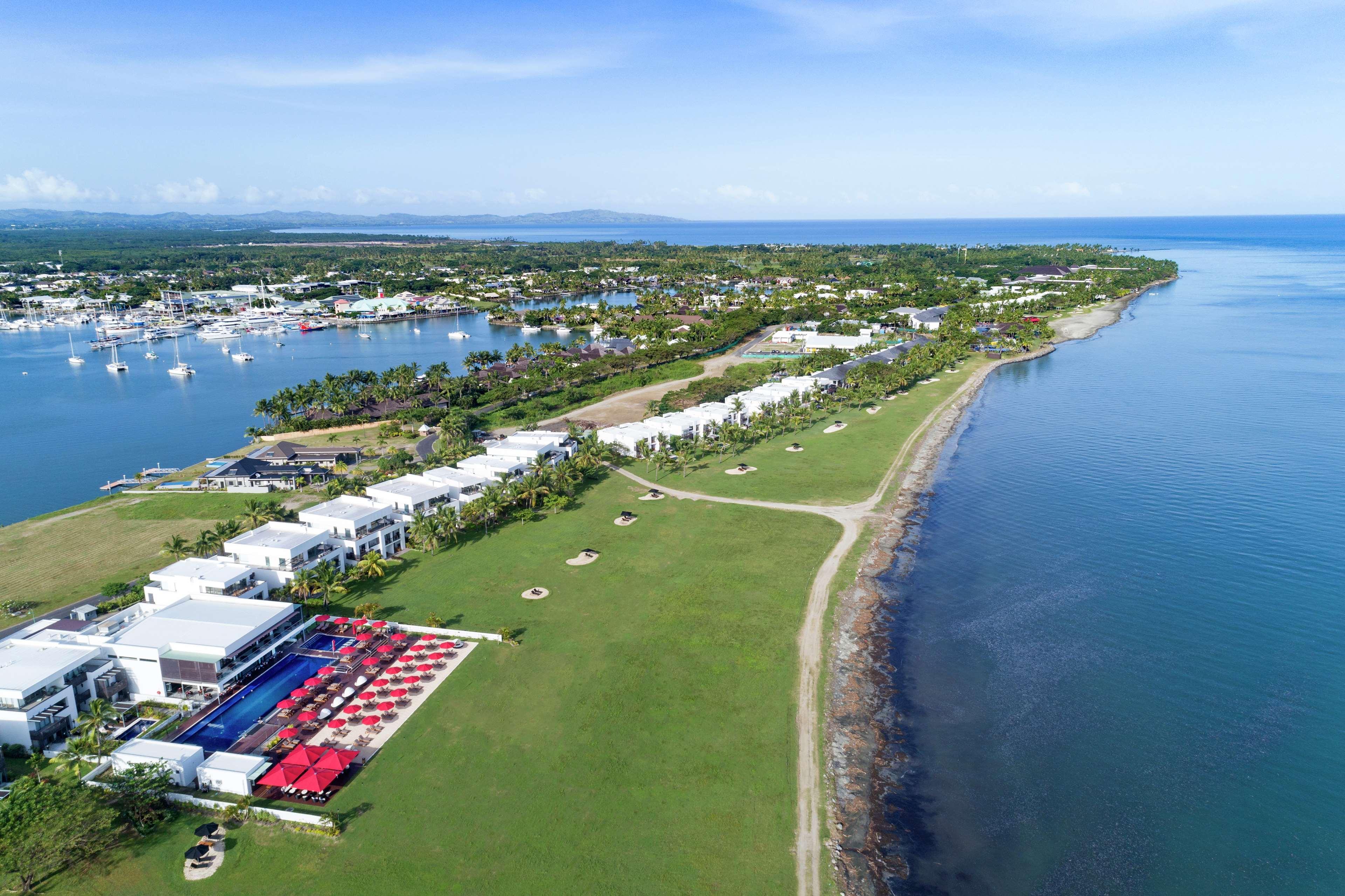 Hilton Fiji Beach Resort And Spa Denarau Island Eksteriør bilde Aerial view of the resort