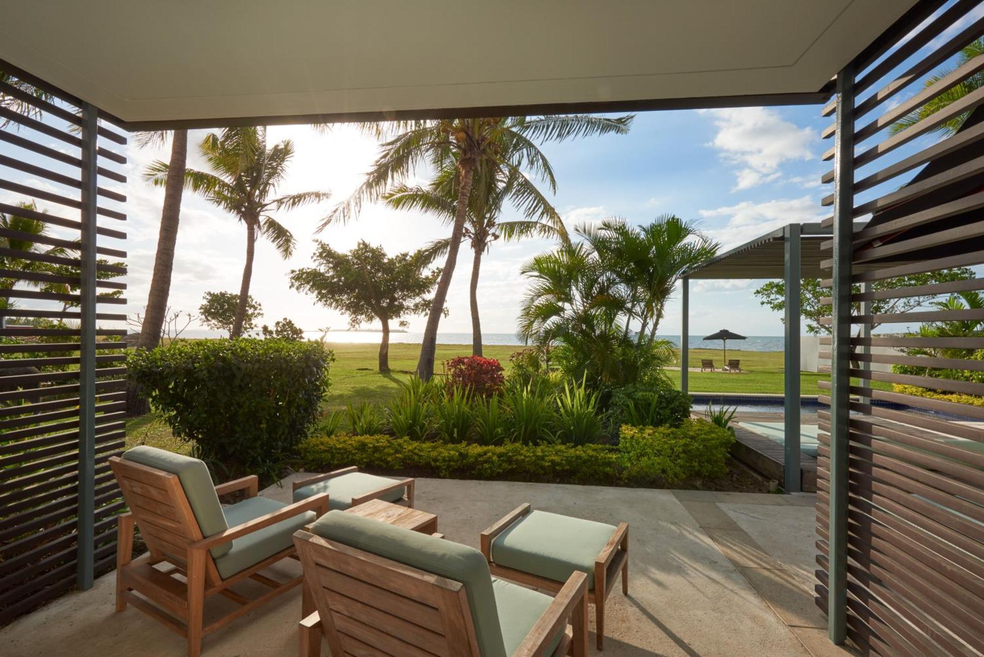 Hilton Fiji Beach Resort And Spa Denarau Island Eksteriør bilde View from a guest room at the Sheraton Resort